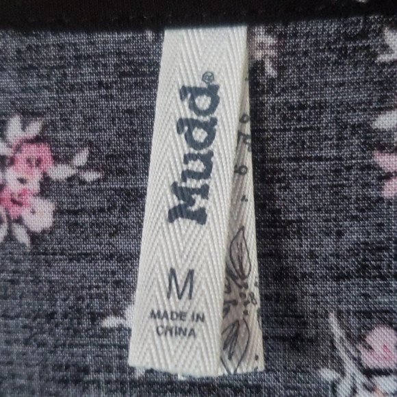 $45 Mudd | Gauzy Long Sleeve | Black Floral Top - Picture 4 of 5